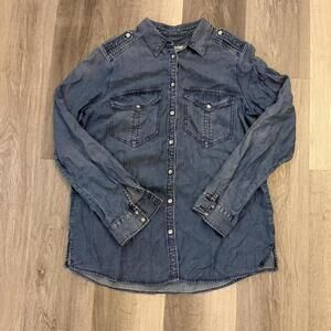 Express blue chambray denim button up shirt Size M #denim #shirt
